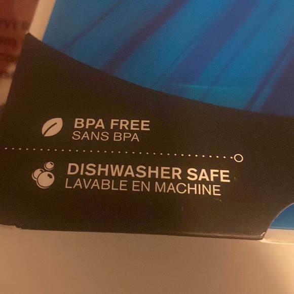 Water bottles - Picture 3 of 3